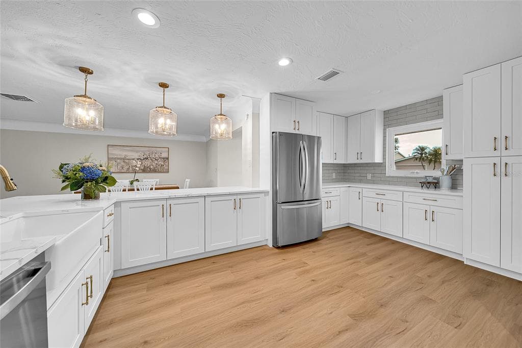 2025 MICHIGAN AVENUE, ST PETERSBURG, FL, 33703 photo 3