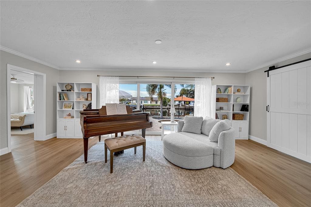 2025 MICHIGAN AVENUE, ST PETERSBURG, FL, 33703 photo 4