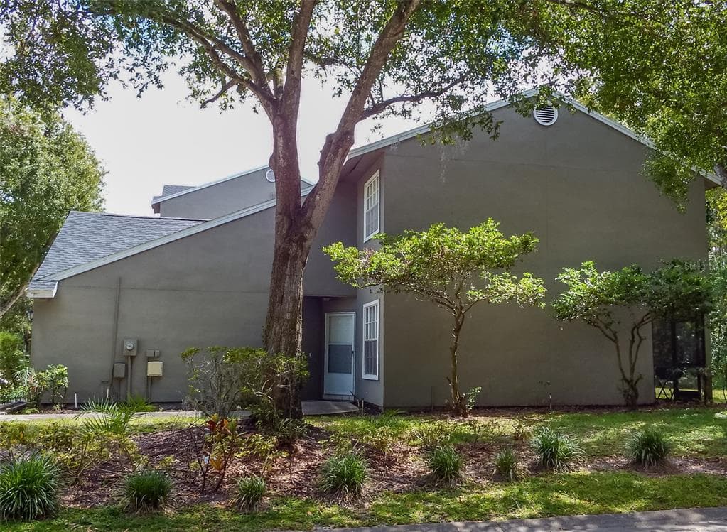 5860 RED CEDAR Lane, TAMPA, FL 33625 photo 4