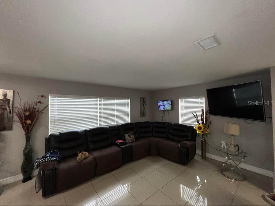 4304 DELEUIL AVENUE, TAMPA, FL 33610 photo 4