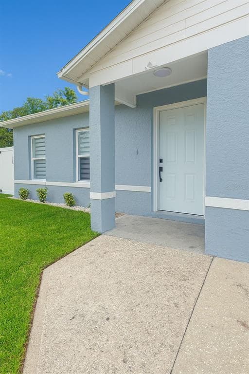 8706 FISH LAKE Road, TAMPA, FL 33619 photo 3