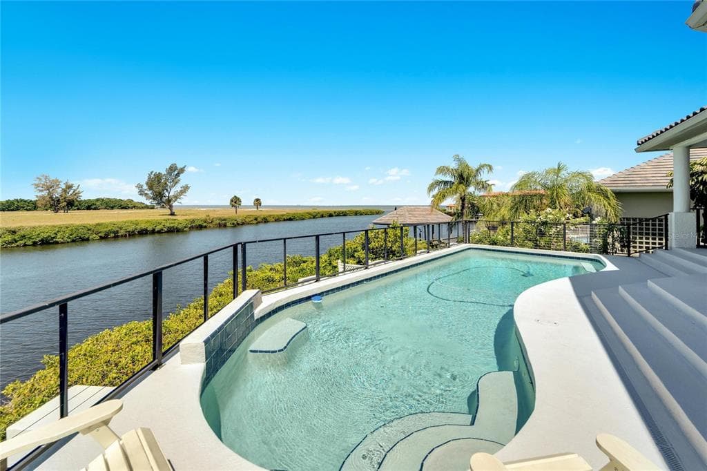 1024 SONATA Lane, APOLLO BEACH, FL 33572 photo 4