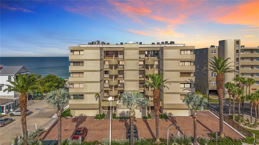 19700 GULF Boulevard Unit 202, INDIAN SHORES, FL 33785 photo 2