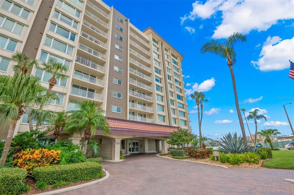736 ISLAND WAY Unit 604, CLEARWATER BEACH, FL 33767 photo 2