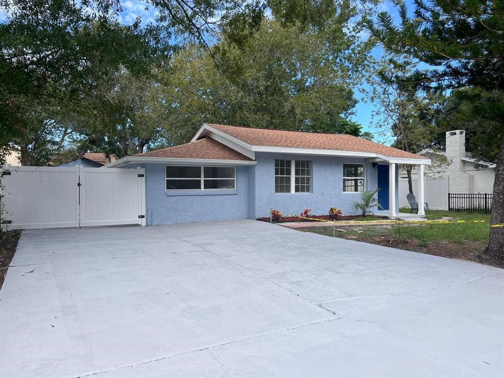 8018 EDISON Avenue, TAMPA, FL 33604