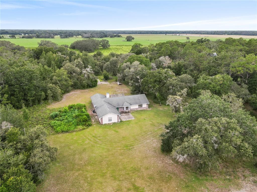 18321 MCMULLEN Road, SPRING HILL, FL 34610 photo 2