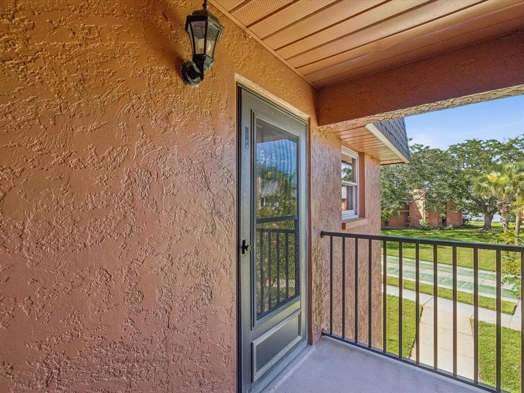 4805 ALT 19 Unit 525, PALM HARBOR, FL 34683 photo 3