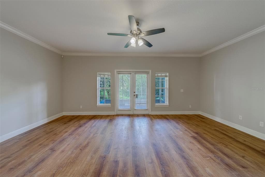 270 VALENCIA CIRCLE, Street PETERSBURG, FL 33716 photo 4