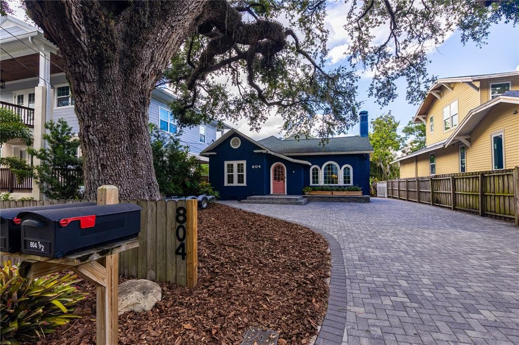 804 HOLLYWOOD STREET, TAMPA, FL 33604 photo 3