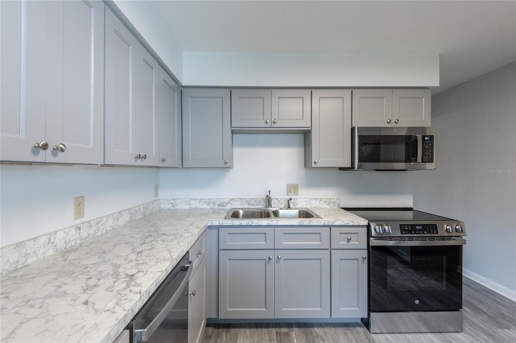 3202 DE LEON STREET Unit B, TAMPA, FL 33609 photo 5