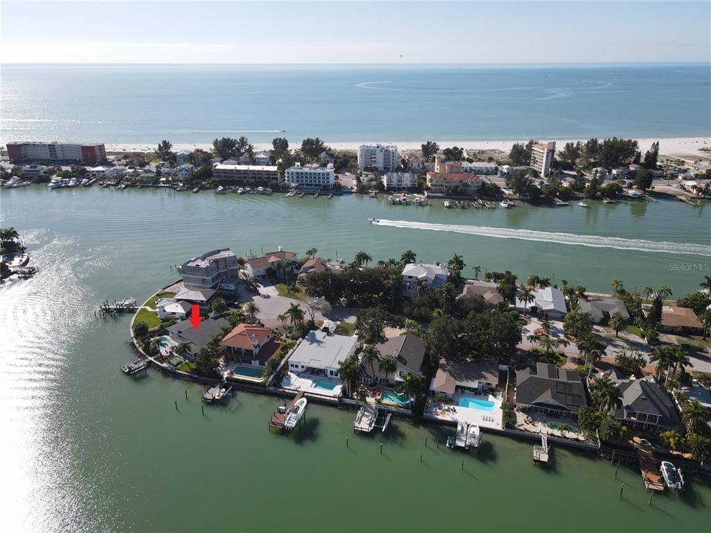 10103 TARPON Drive, TREASURE ISLAND, FL 33706 photo 3