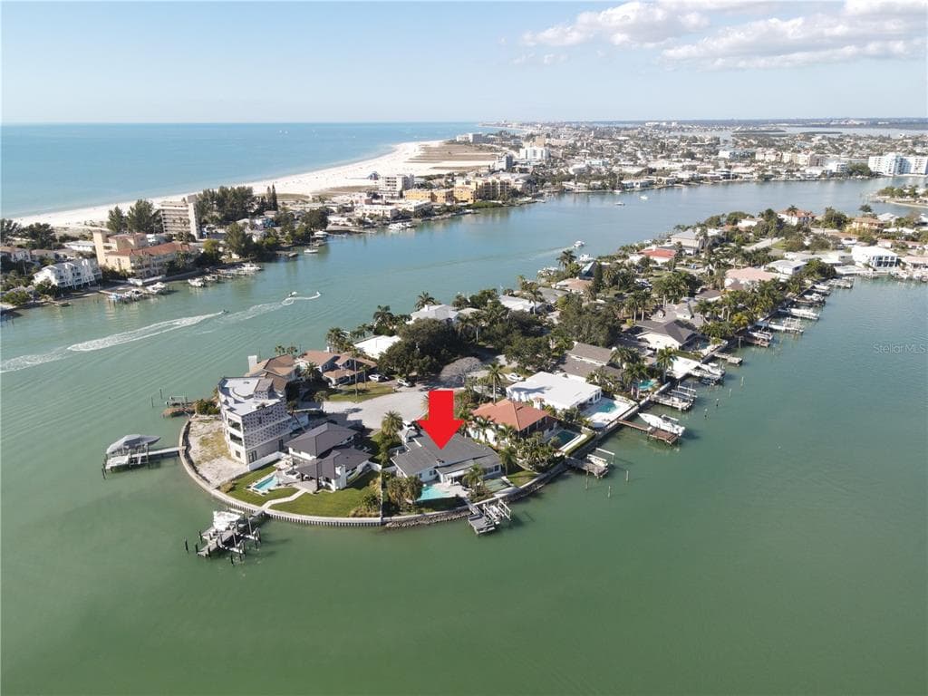 10103 TARPON Drive, TREASURE ISLAND, FL 33706 photo 4