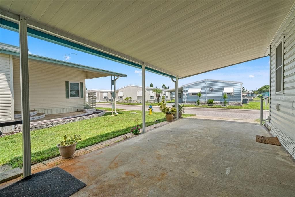 3125 BIRKDALE Drive, HOLIDAY, FL 34690 photo 4