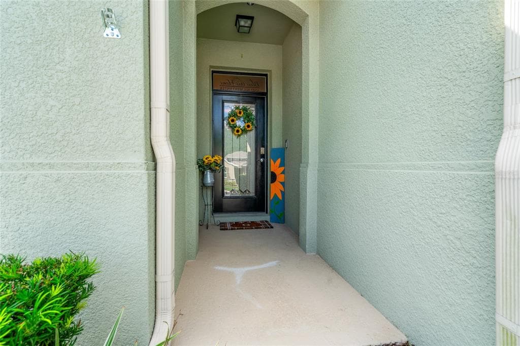 12526 EASTPOINTE DRIVE, DADE CITY, FL 33525 photo 4