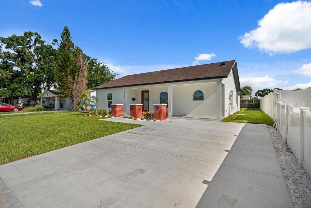 8405 WOODLAKE DRIVE, TAMPA, FL 33615 photo 3