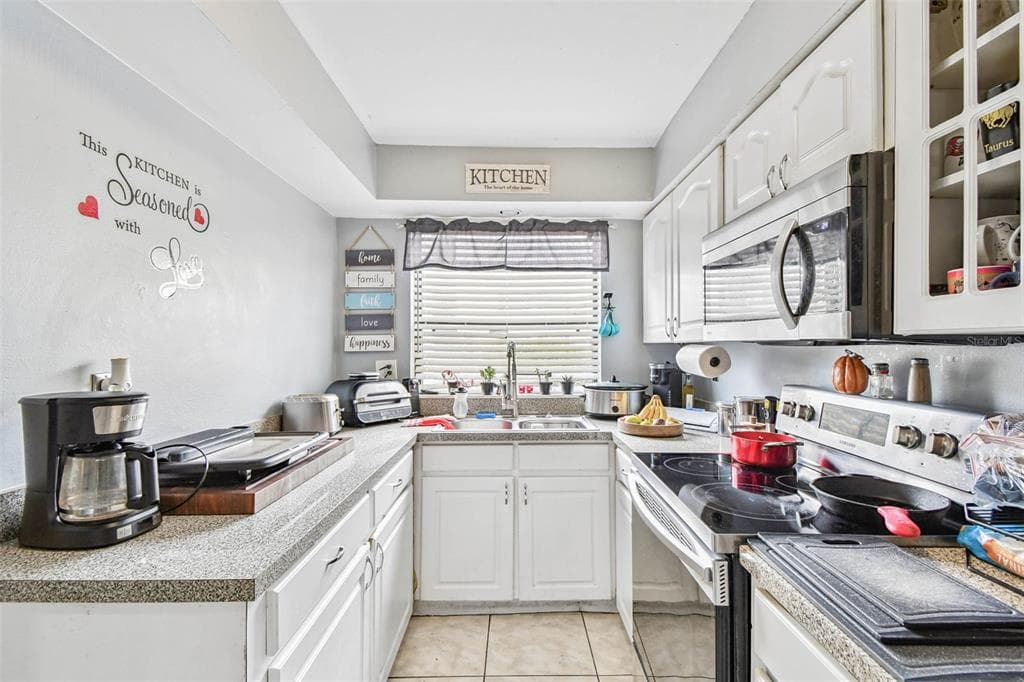 7611 LA MESITA COURT Unit 7611, TAMPA, FL 33615 photo 5