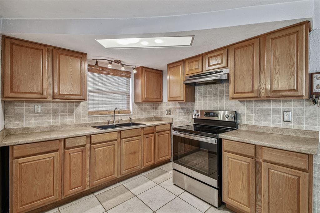 1042 SAXON LANE, HOLIDAY, FL 34691 photo 3