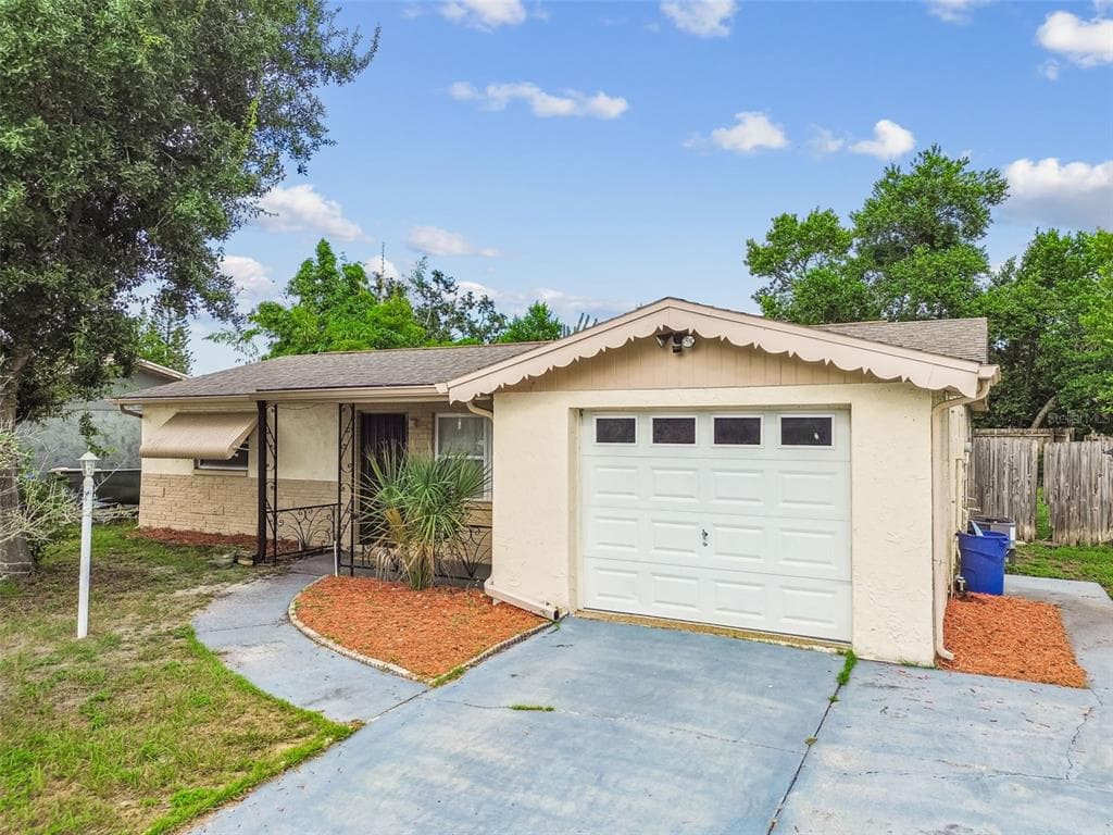 1042 SAXON LANE, HOLIDAY, FL 34691