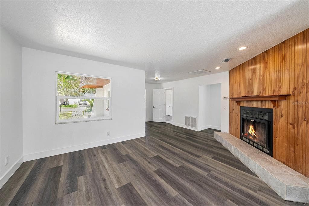 433 TANGERINE DRIVE, OLDSMAR, FL 34677 photo 5