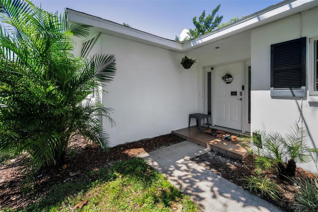 1866 MURRAY AVENUE, CLEARWATER, FL 33755 photo 4