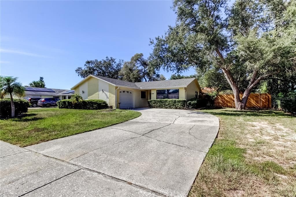 1404 CASTLEWORKS LANE, TARPON SPRINGS, FL 34689 photo 2