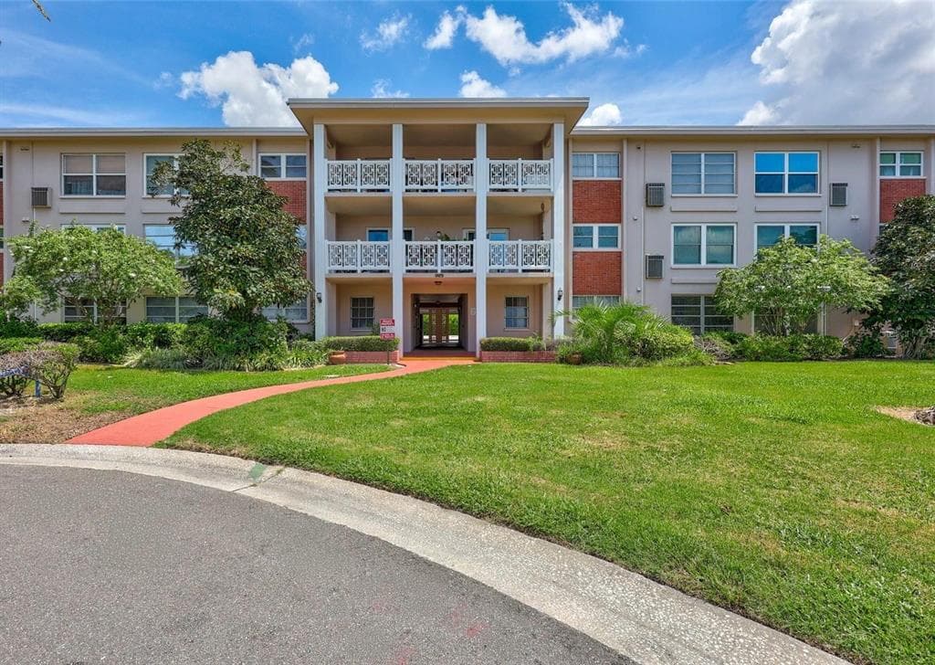 3125 36TH STREET Unit 208, Street PETERSBURG, FL 33713