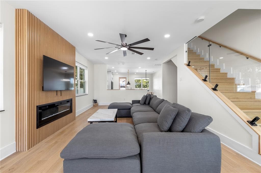 1908 17TH AVENUE, TAMPA, FL 33605 photo 2