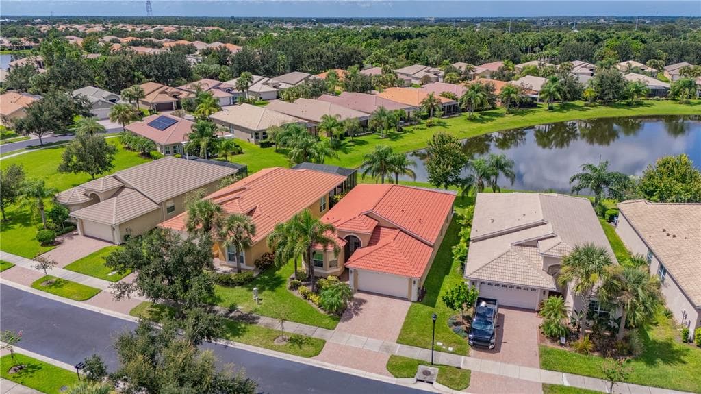 15931 GOLDEN LAKES DRIVE, WIMAUMA, FL 33598 photo 3