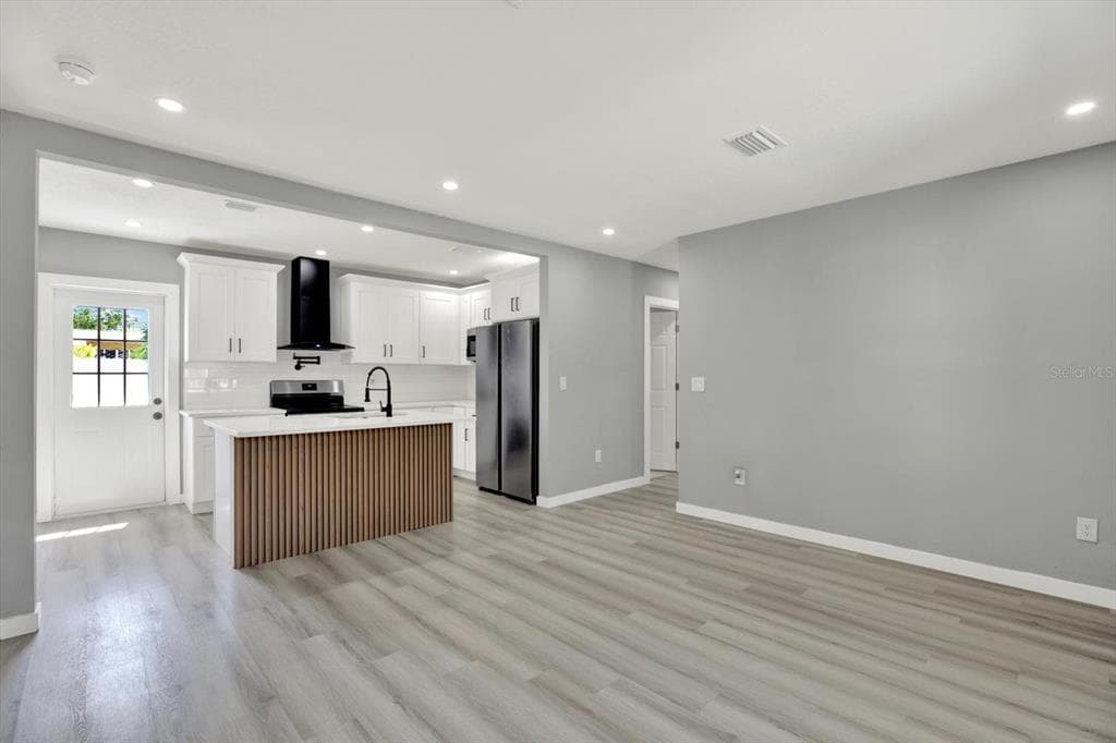 1235 STOCKTON Drive, CLEARWATER, FL 33755 photo 3