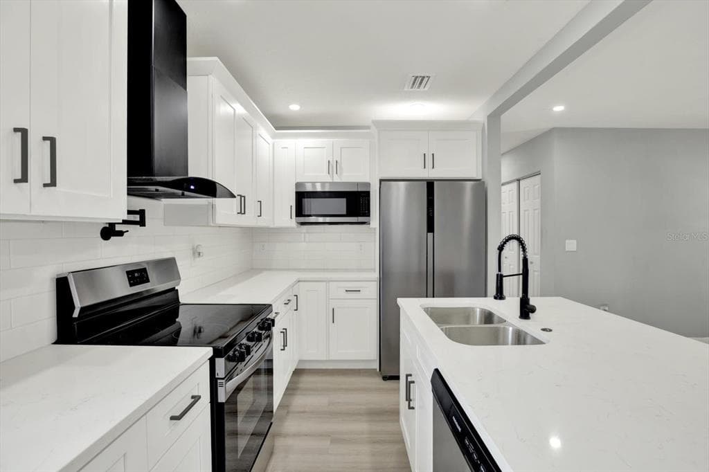 1235 STOCKTON Drive, CLEARWATER, FL 33755 photo 5