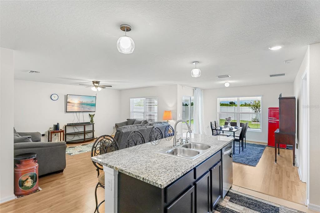 1014 COASTAL HAMMOCK AVENUE, RUSKIN, FL 33570 photo 3