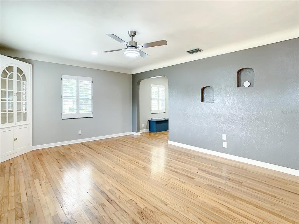 5400 3RD Avenue, Street PETERSBURG, FL 33710 photo 4