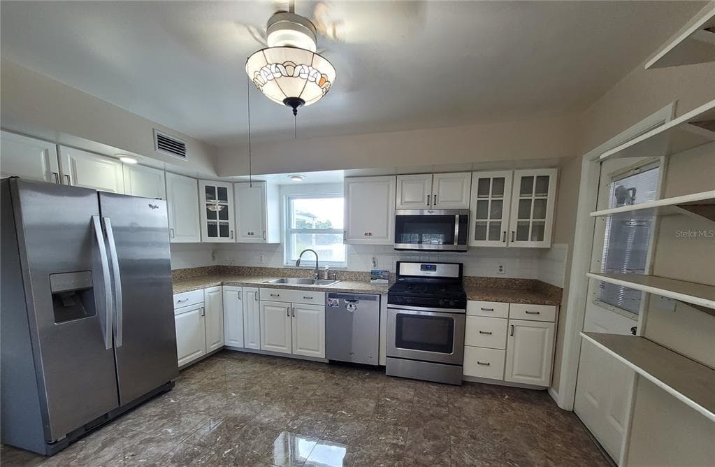 1494 85TH AVENUE, ST PETERSBURG, FL, 33702 photo 3