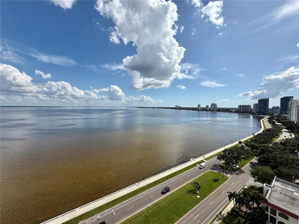2413 BAYSHORE BOULEVARD Unit 1805, TAMPA, FL 33629