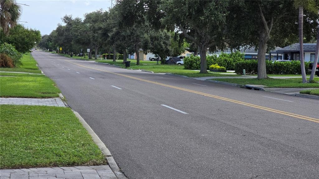 5490 Drive MARTIN LUTHER KING JR STREET, Street PETERSBURG, FL 33705 photo 4