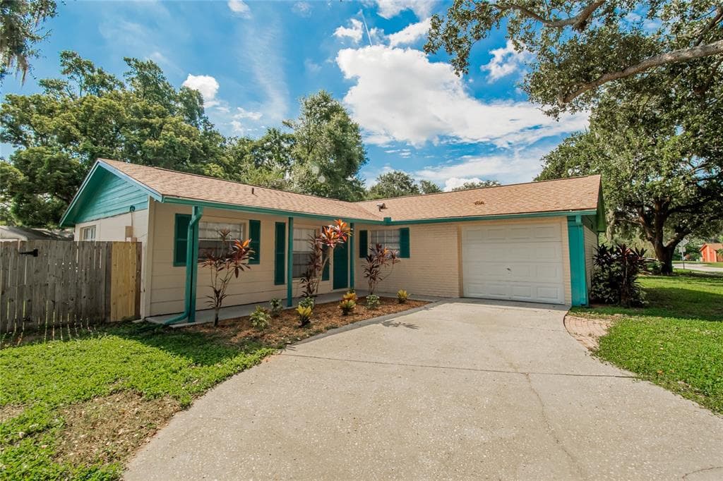 611 HIGHVIEW CIRCLE, BRANDON, FL 33510
