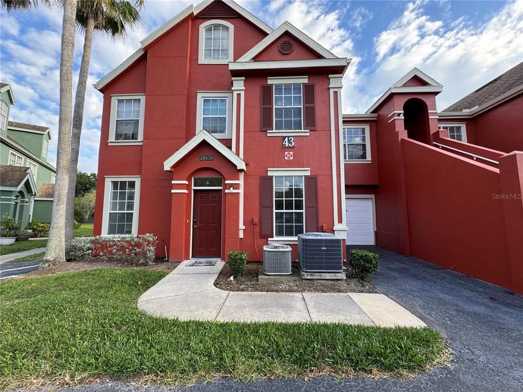 10430 WHITE LAKE COURT, TAMPA, FL 33626