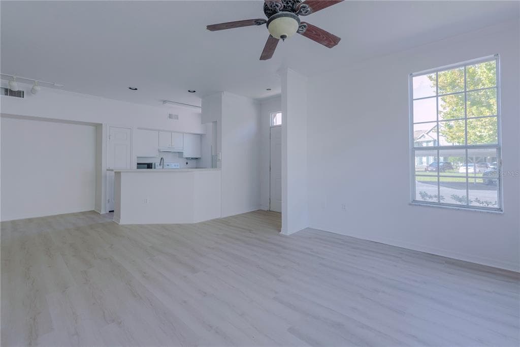 10430 WHITE LAKE COURT, TAMPA, FL 33626 photo 4