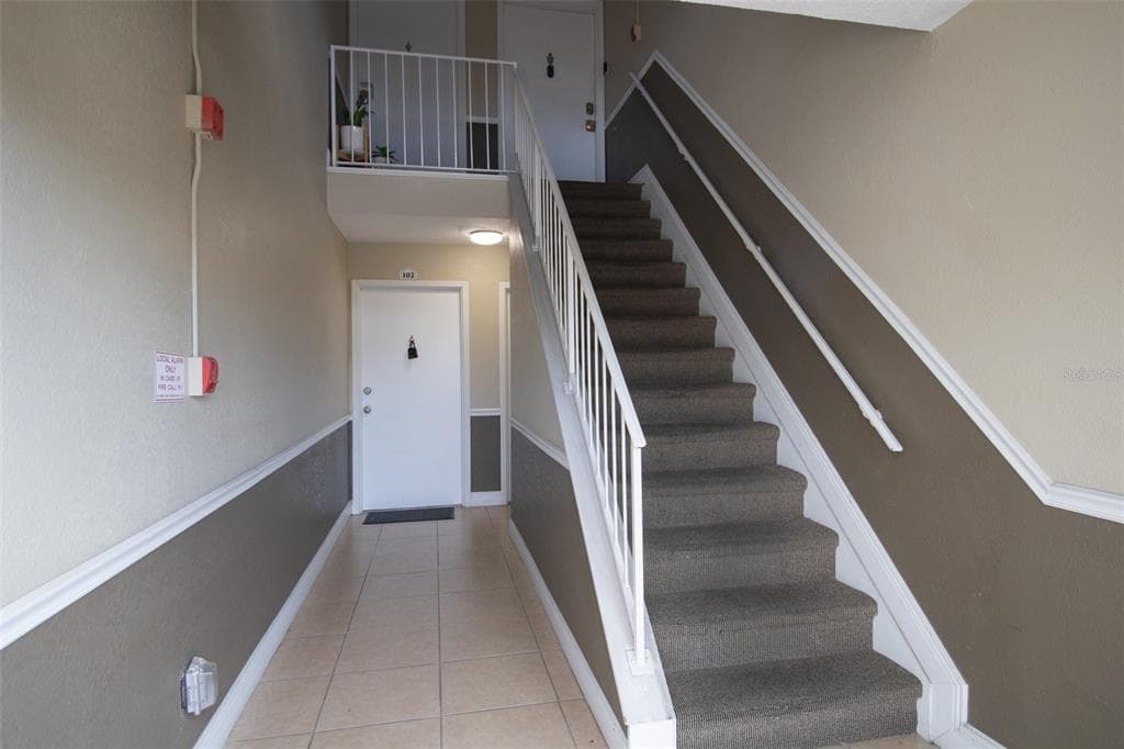 2519 CEDAR CYPRESS COURT Unit 102, TAMPA, FL 33618 photo 3