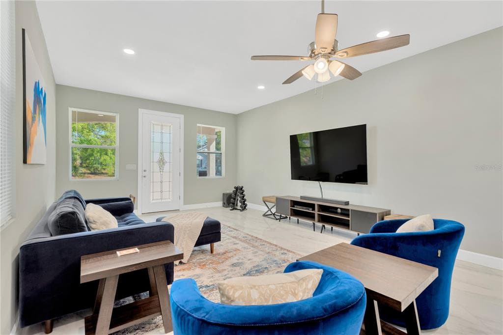 860 17TH AVENUE, Street PETERSBURG, FL 33701 photo 3