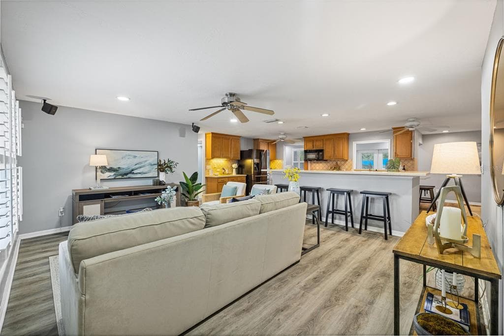 5330 BLACK PINE DRIVE, TAMPA, FL 33624 photo 3