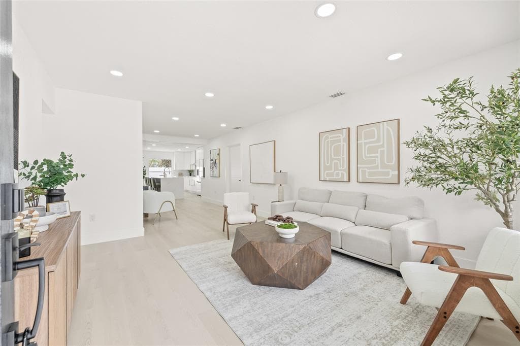 4822 BAY COURT Avenue, TAMPA, FL 33611 photo 3