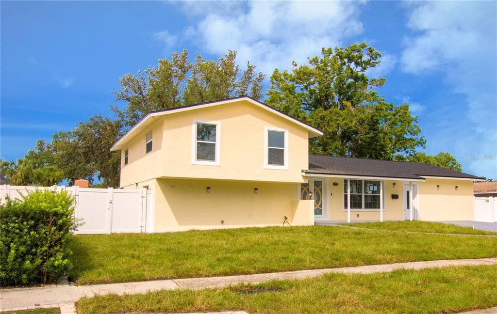 6708 GATEWAY DRIVE, TAMPA, FL 33615 photo 3