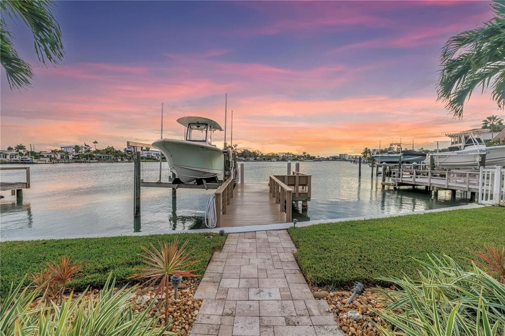 16 TREASURE LANE, TREASURE ISLAND, FL 33706 photo 3