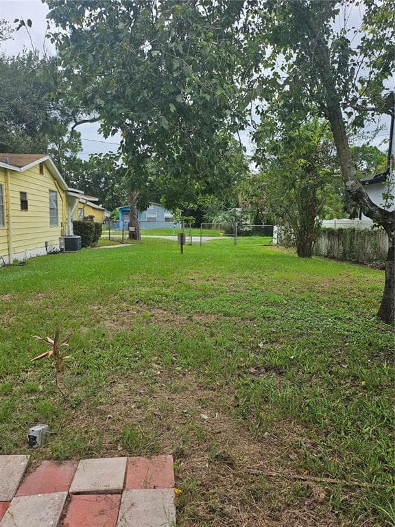 8322 JUNE Street, TAMPA, FL 33615 photo 3