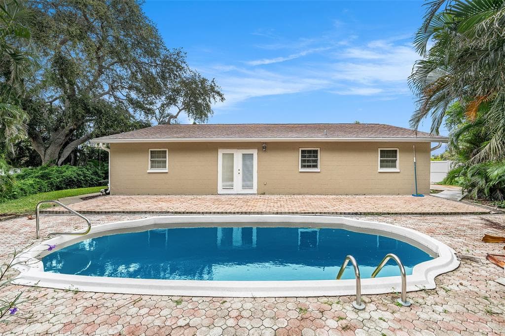 3401 COQUINA KEY DRIVE, ST PETERSBURG, FL, 33705 photo 4