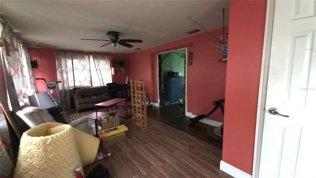 7025 CUTTY SARK Drive, PORT RICHEY, FL 34668 photo 2