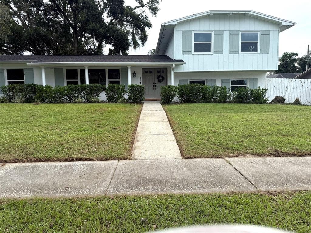 502 OAKHURST Street, BRANDON, FL 33511 photo 2