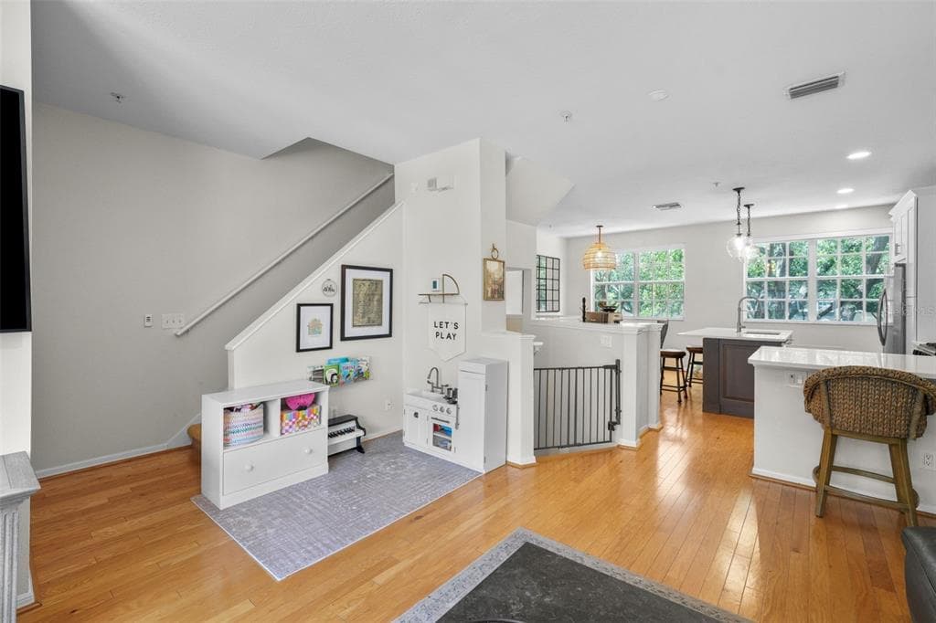 1451 HARBOUR WALK Road, TAMPA, FL 33602 photo 5