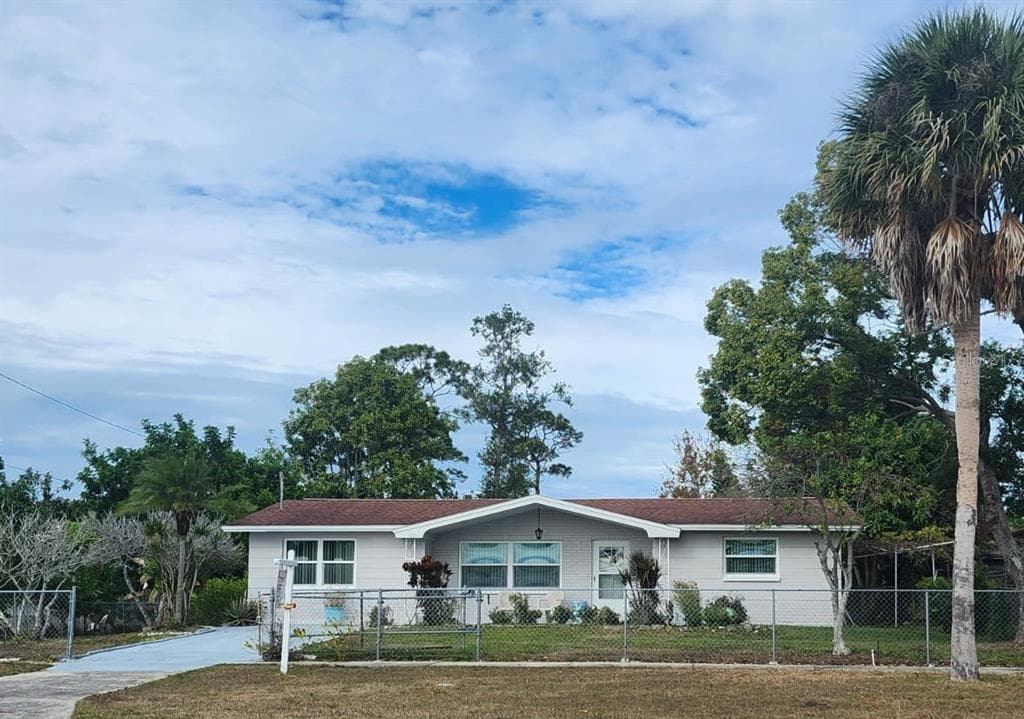 1010 GULF Road, TARPON SPRINGS, FL 34689
